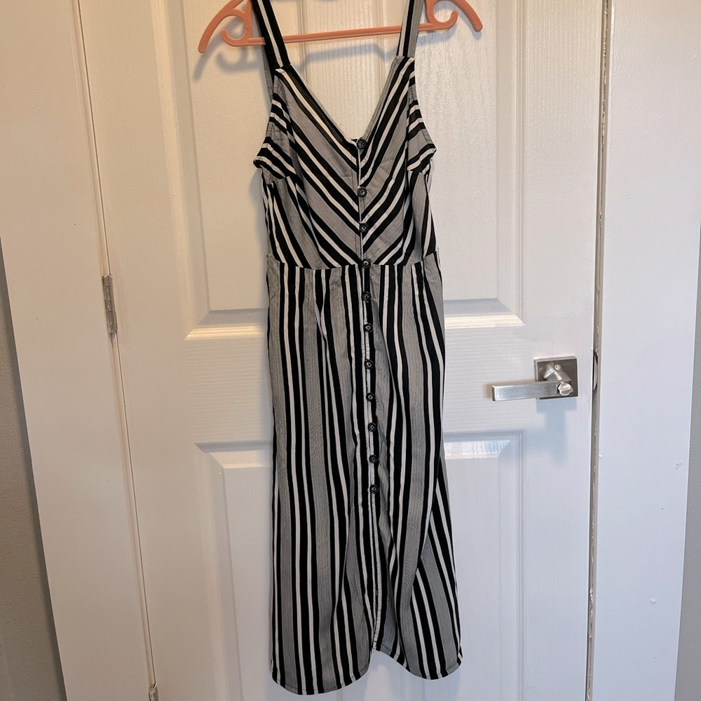 Long Black and White Summer Dress
